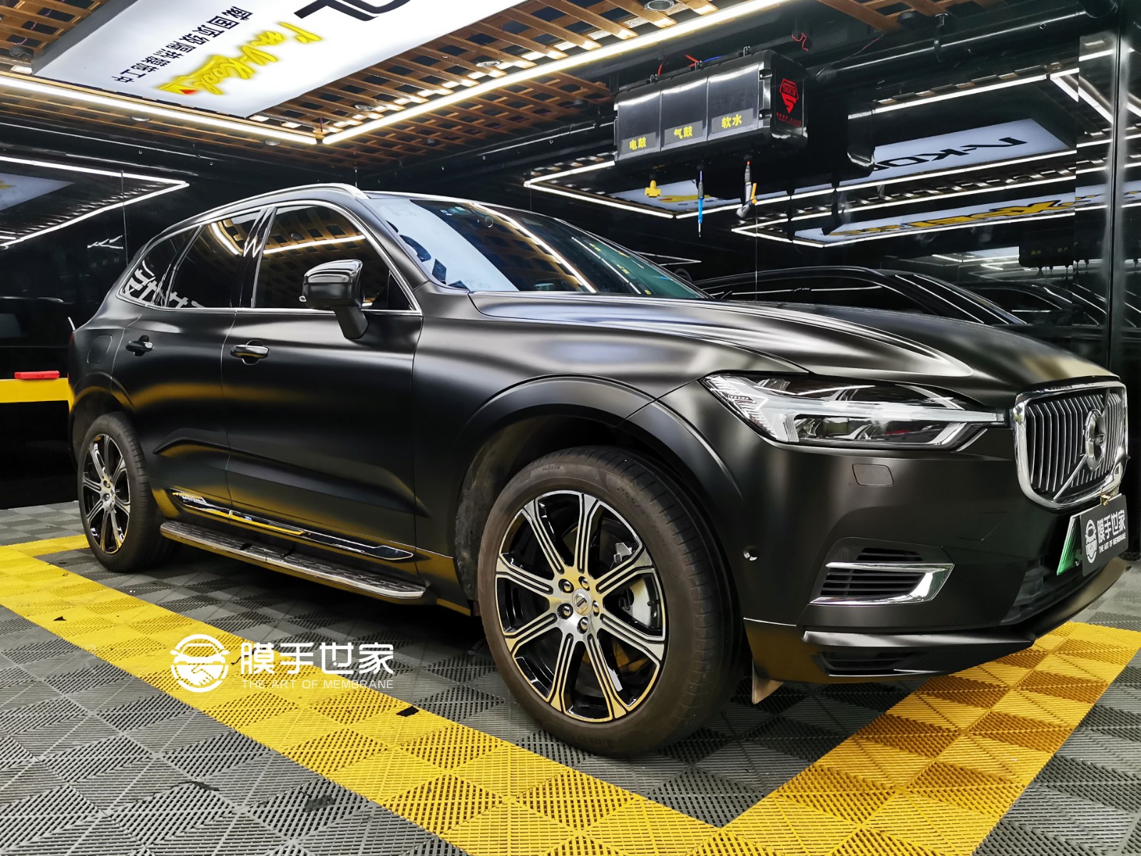 沃尔沃xc60改色,沃尔沃s60改色 沃尔沃xc60红色贴金属磨砂黑改色膜