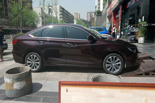 汽车贴膜首页 汽车贴膜案例 贴膜案例长安睿驰cc7590 90 车型:睿驰