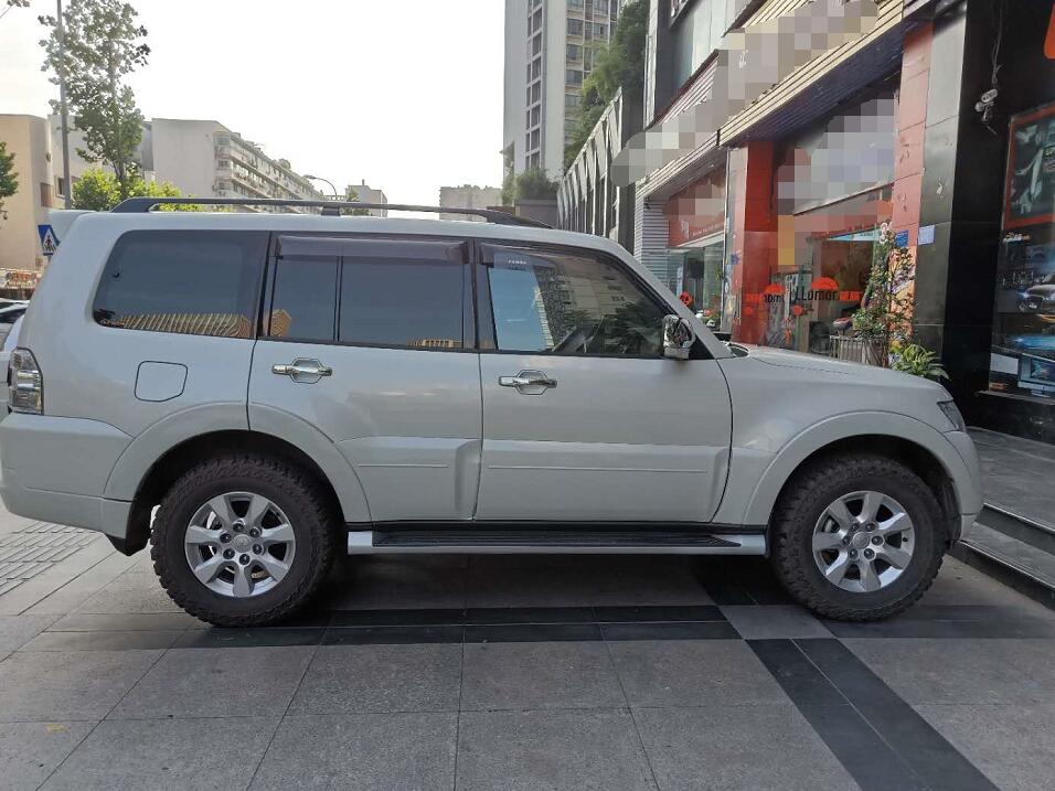 三菱帕杰罗贴威固v70k28k14