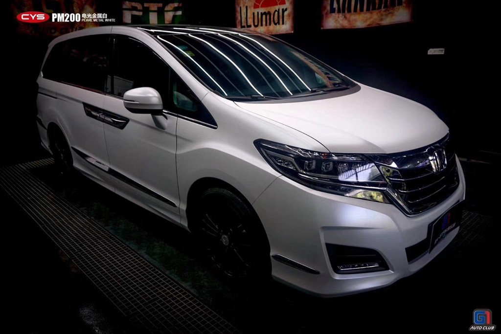 本田艾力绅电光金属白汽车改色贴膜