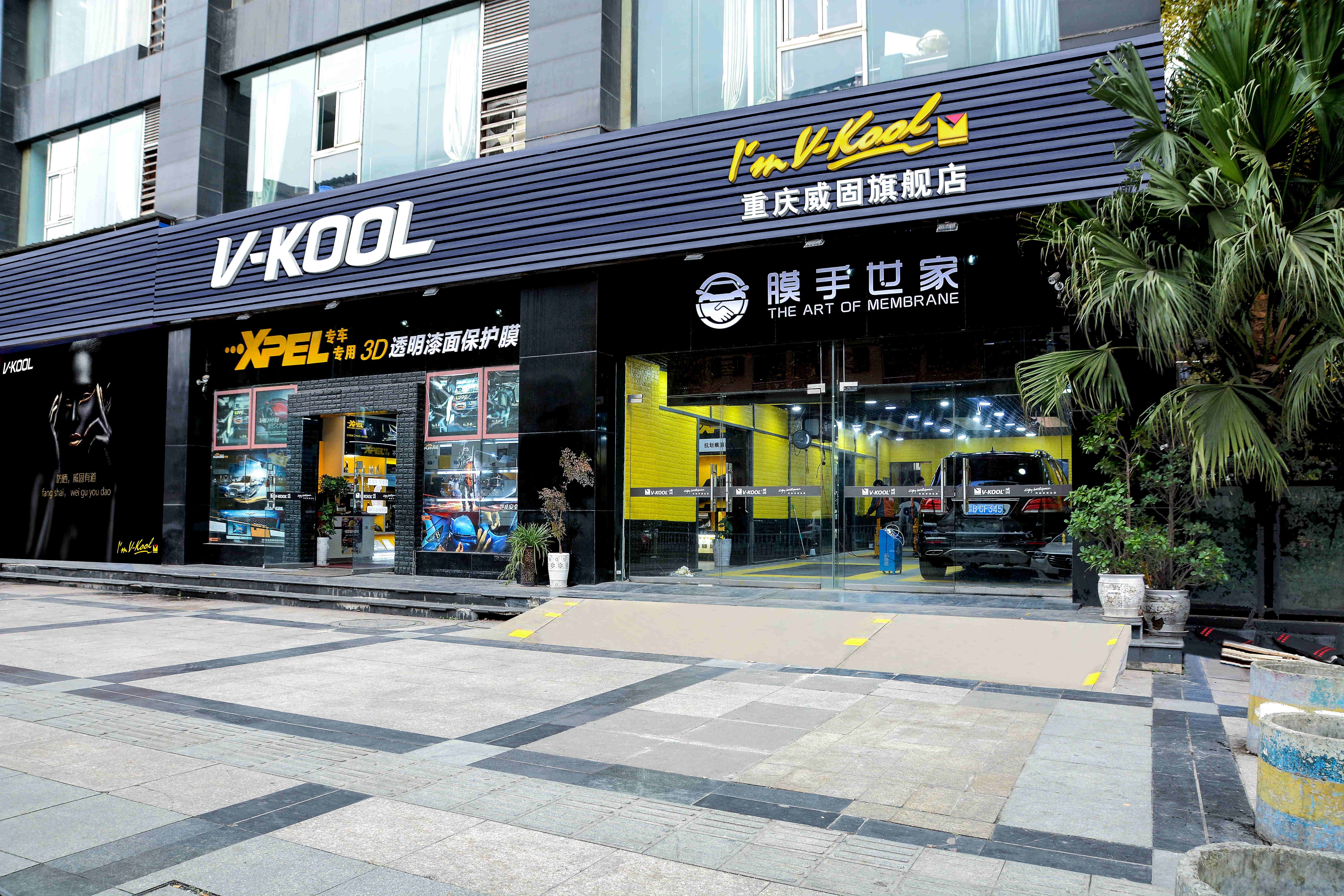 同样是隐形车衣,为什么有的车衣连车漆都撕了下来?