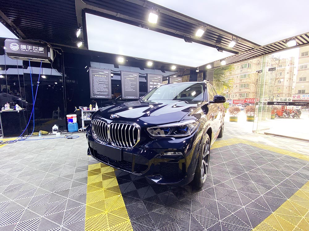 宝马x5炭黑xpel隐形车衣保护膜效果