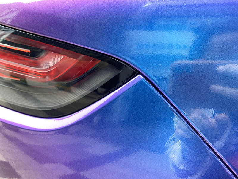 汽车贴膜首页 汽车贴膜案例 汽车改色膜 幻彩炫光蓝一般来说在路上是